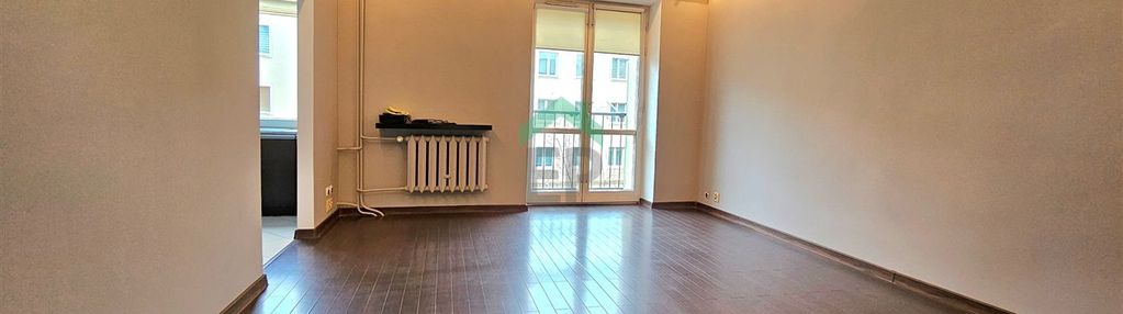 Trzy pokoje na drugim piętrze