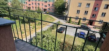 2 pokoje na 2 piętrze z balkonem