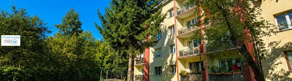 2 pokoje, 2 piętro, duży balkon, widok na skwer