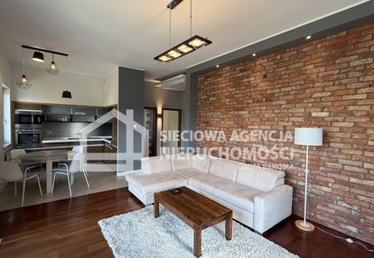 3-pok. w śródmieściu z tarasem i balkonem