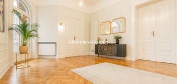 4 pokoje w secesyjnej kamienicy