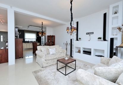 Segment 170m2, dz. 228m 5 pokoi na  osiedlu regaty