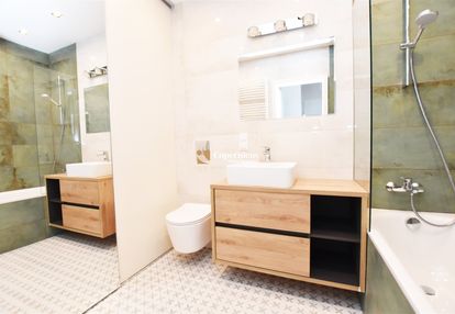 Apartament z ogródkiem i miejscem postojowym