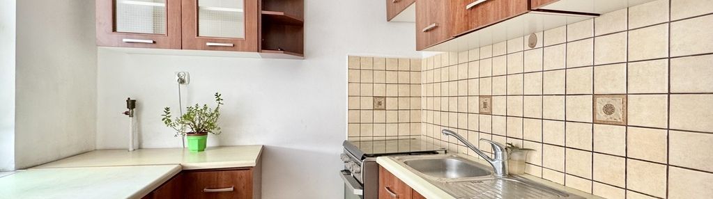 Inwestycyjna kawalerka z balkonem blisko uczelni