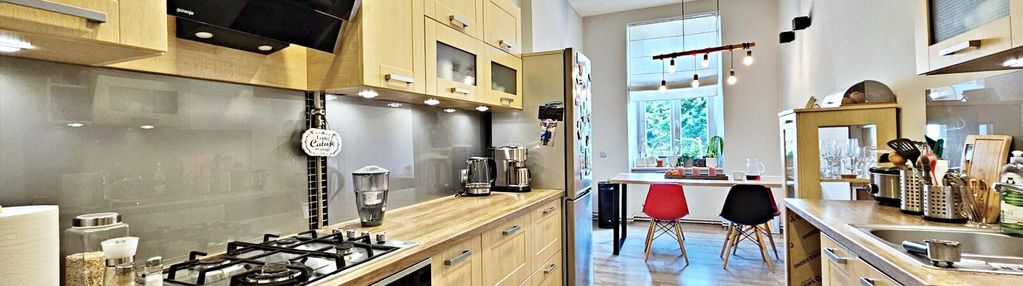 Przestronne | 82 m² | 2 piętro | 3 pokojowe | kamienica w centrum