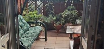 Dom /połowa  z ogrodem, garażem, piwnicą