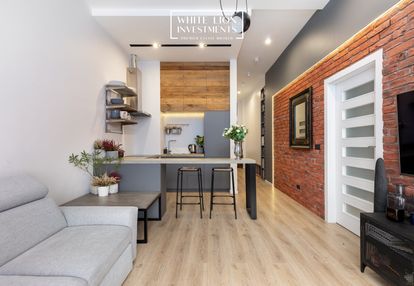 2-pokoje/ wys. 3,3m/ ogród 100m2/ garaż/ komórka