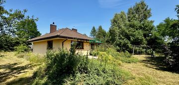 Piękna, duża działka z domem besiekierz rudny