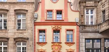 Kamienica pod złotym słońcem