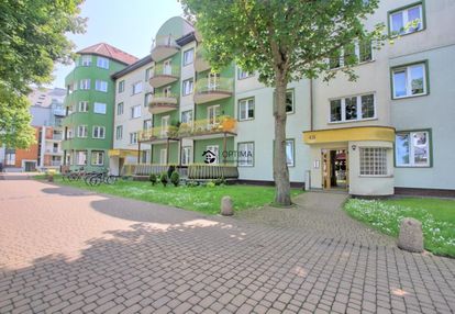 2 pokoje, ogrodzony parking, blisko morza