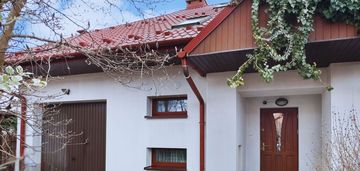 Wyjątkowy dom w zabudowie szeregowej wólki