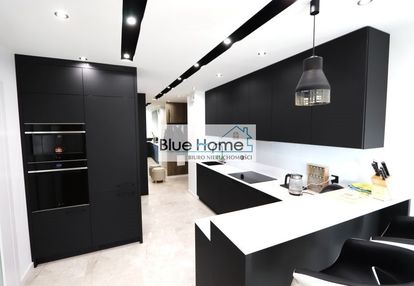 Jar bardzo wysoki standard dwa balkony !!