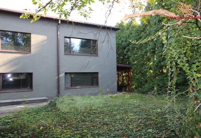 Dom z potencjałem w willowej części miasta.