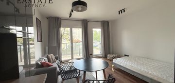 Balkon/blisko komunikacji/wysoki standard