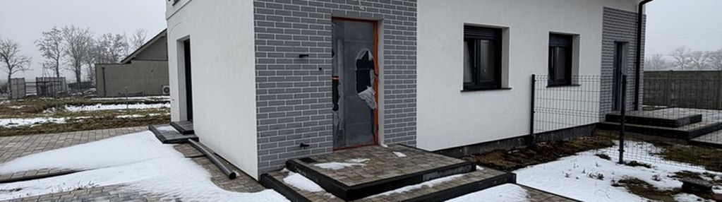 Kameralny dom z ogródkiem rostworowo