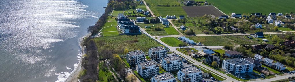 Twój azyl nad zatoką – ogród, szum fal i cisza