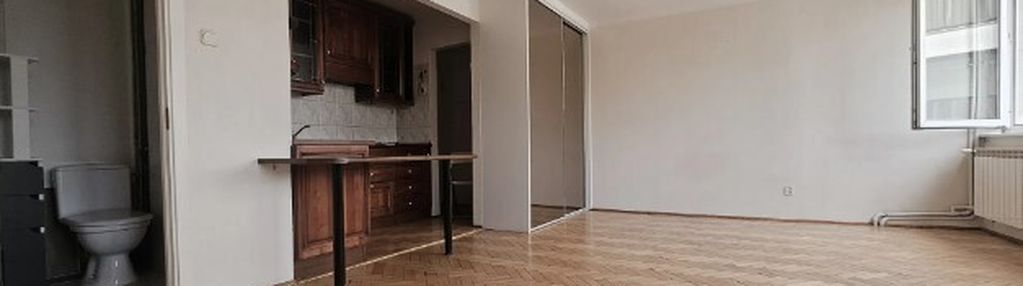 Kawalerka na pradze-południe