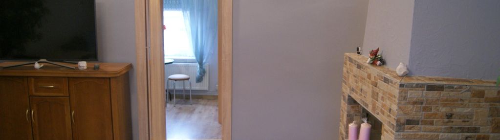 Parter, 3 pokoje z kominkiem po remoncie