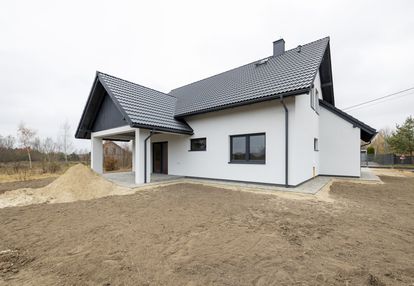 Duży, piętrowy dom wolnostojący z garażem