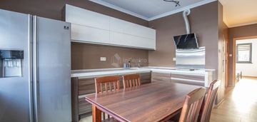 Przestronne mieszkanie, 3 pokoje. ul. długa