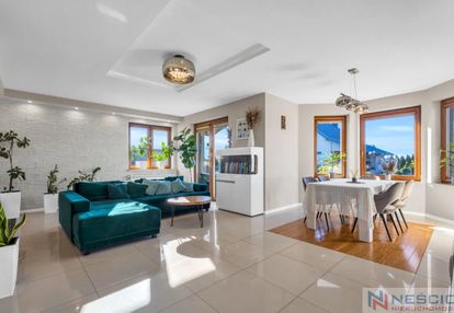 Dom wolnostojący , duża działka , węgrów