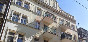 Ładna kamienica ! centrum ! balkon !