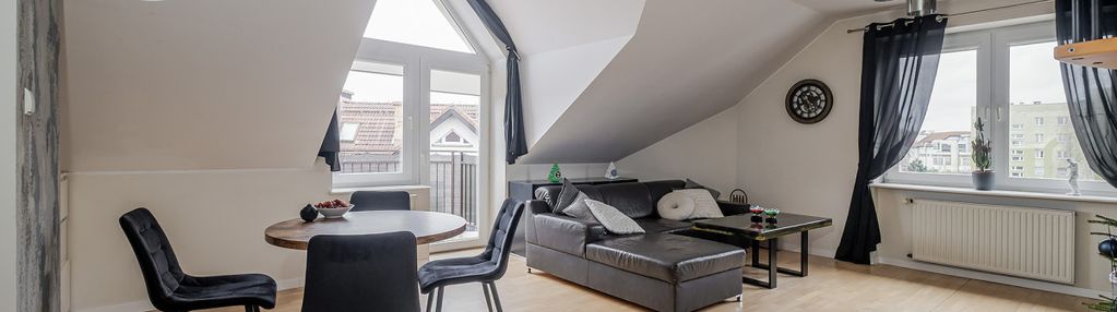 4pok. apartament z kominkiem i 2 łazienkami