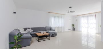 Dom wolnostojący z dużą działką| blisko wwa