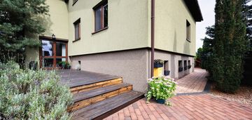 Dom z dużym ogrodem i prywatnością | ciele