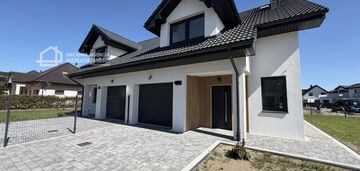 Nowoczesny dom w dogodnej lokalizacji redy