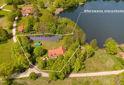 Dom w dawnej szkole nad jeziorem