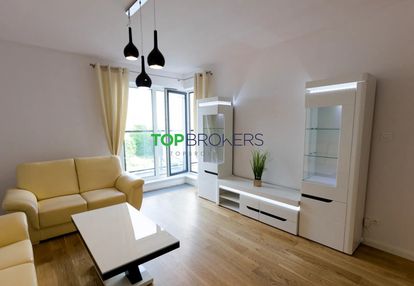 Komfortowe trzy pokoje, balkon, garaż