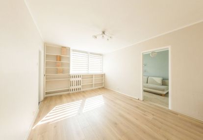2 pokoje z loggią na dąbrowie – zadbane, do lekkie