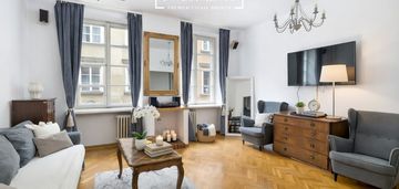 Eleganckie mieszkanie, kamienica – stare miasto