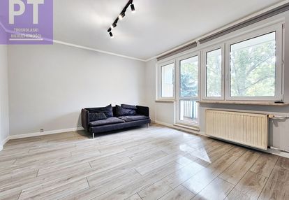 Obok metra - dwa oddzielne pokoje - po remoncie
