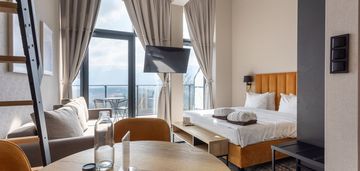 Apartament ze strefą spa i restauracją