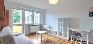 Kawalerka na zamkniętym osiedlu, obok umk.