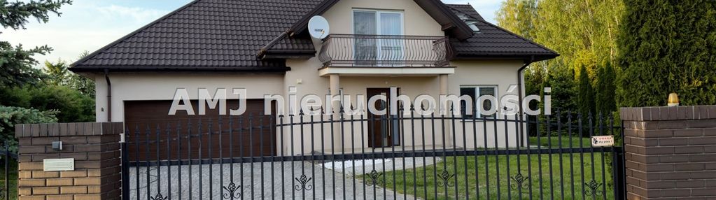 Przestronny dom z ogrodem i garażem w michałowie