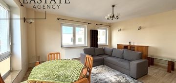 Przestronne/po remoncie/garaż/61 m²