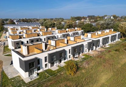 Duży ogród 205m2, m. postojowe w cenie, schowek