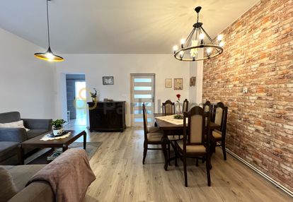 Duże, przestronne mieszkanie w centrum leszna.