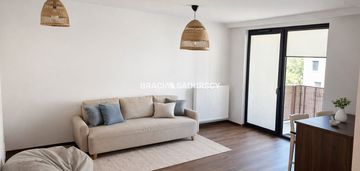 Świetna komunikacja, ulica wizjonerów.