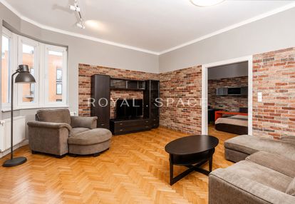 Duże 2 pokoje | osobna kuchnia | centrum