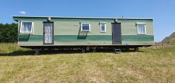 Rekreacja na uboczu z dostępem do dwóch jezior