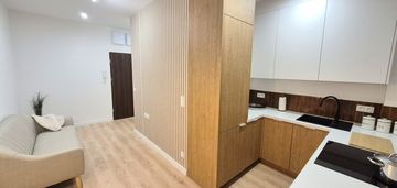 Ok sky tower-3 pok-po remoncie-miejskie-balkon 5m2