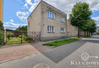 Dom wolnostojący z zabudowaniami, ul. tkacka 5