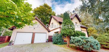 Dom w podwarszawskim komorowie.