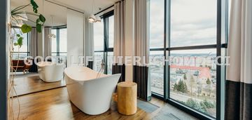 Apartament na najwyższym piętrze budynku 265m2