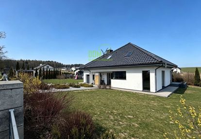 Bardzo zadbany dom, gotowy do wprowadzenia!