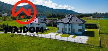 Połowa bliżniaka pod górami